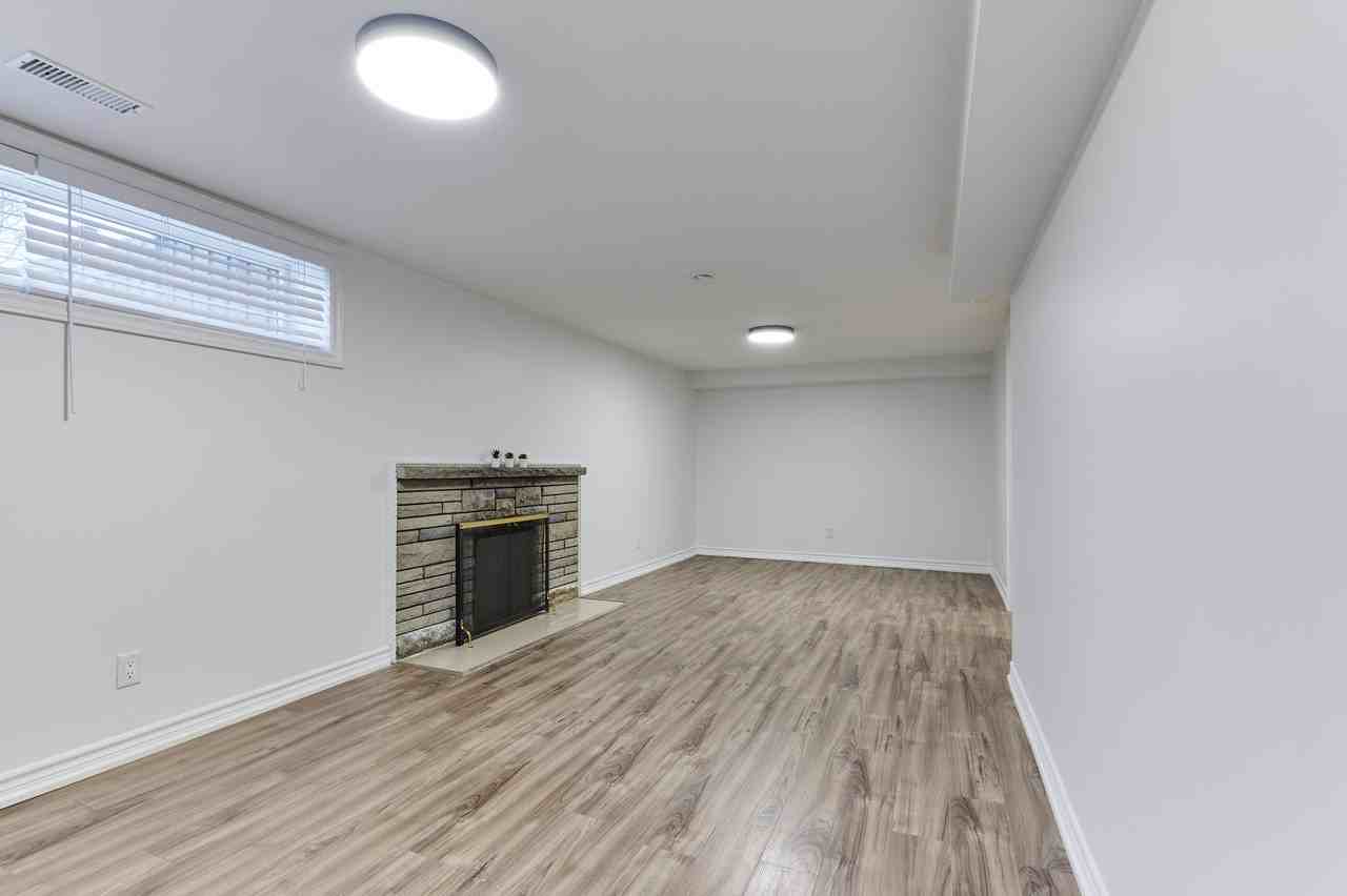 43 Meadowacres Drive - Photo 3 of 18