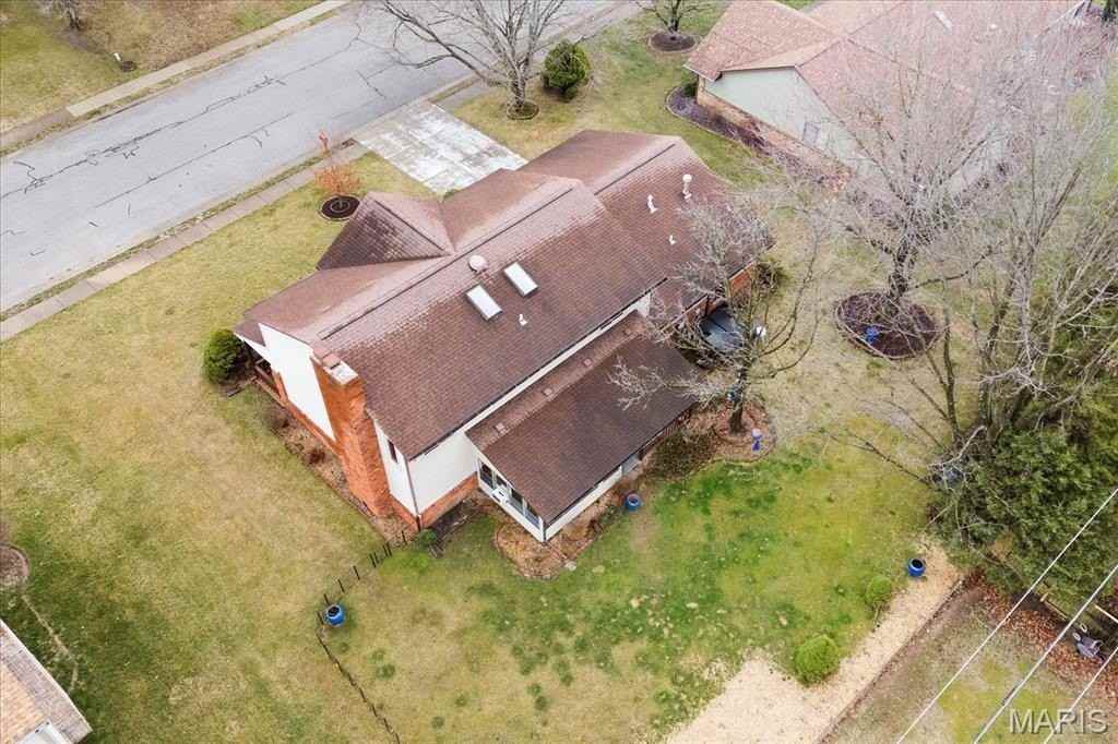 1017 Woodleaf Dr - Photo 4 of 47