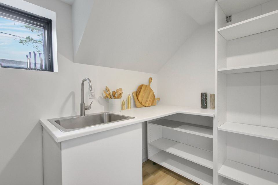 Vaughan Rd & Humewood Dr - Photo 6 of 6