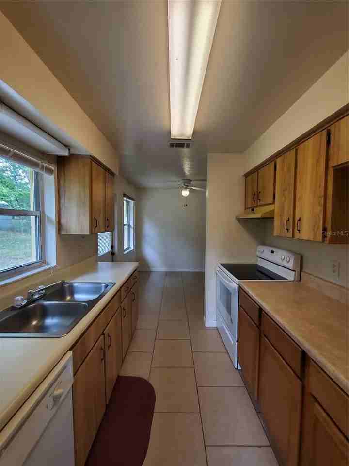 12022 Nw 147th Pl - Photo 4 of 11