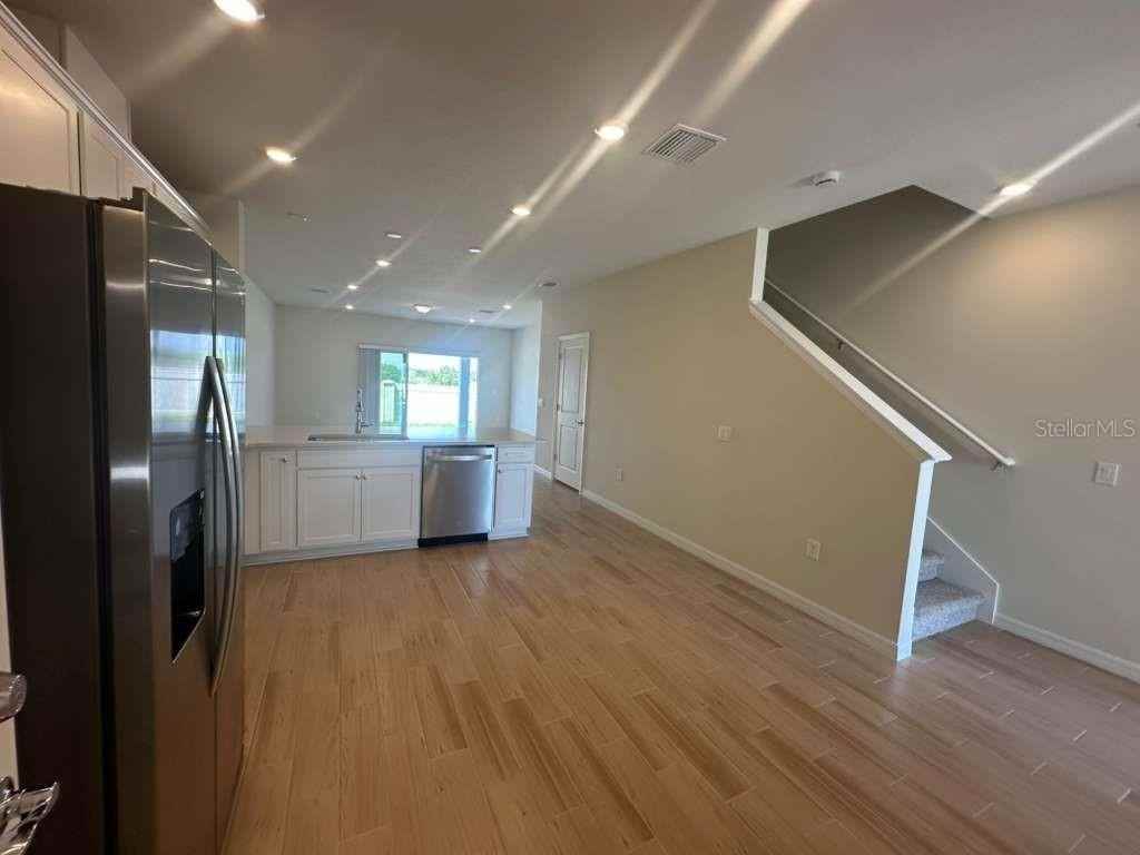 4220 Chester Springs Blvd - Photo 5 of 21