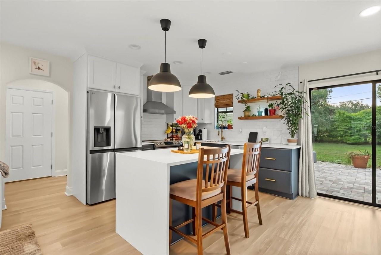 3622 Devonswood Dr - Photo 6 of 33