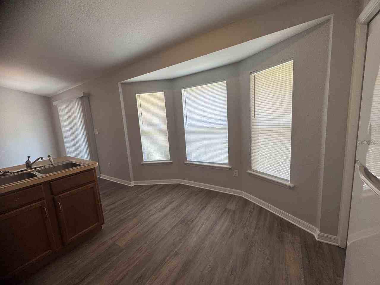 4077 Sw 131st Place Rd - Photo 6 of 17