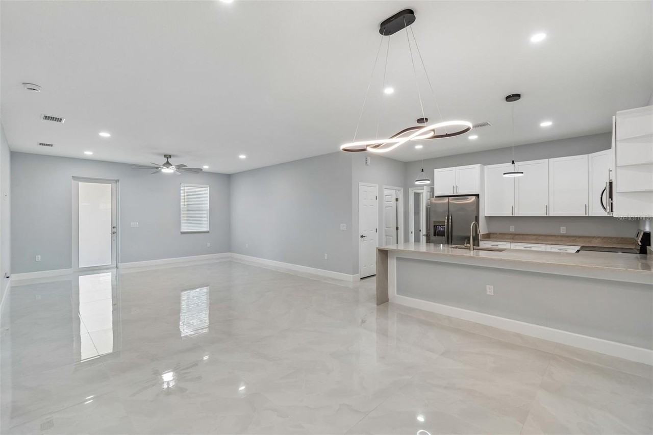 6018 Newmark St - Photo 6 of 26