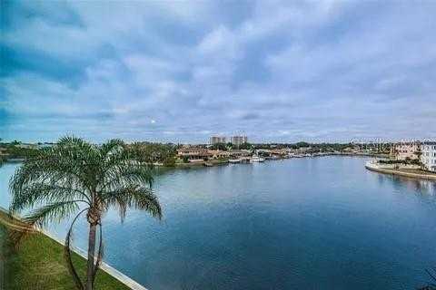 6075 Shore Blvd S #412 - Photo 2 of 18