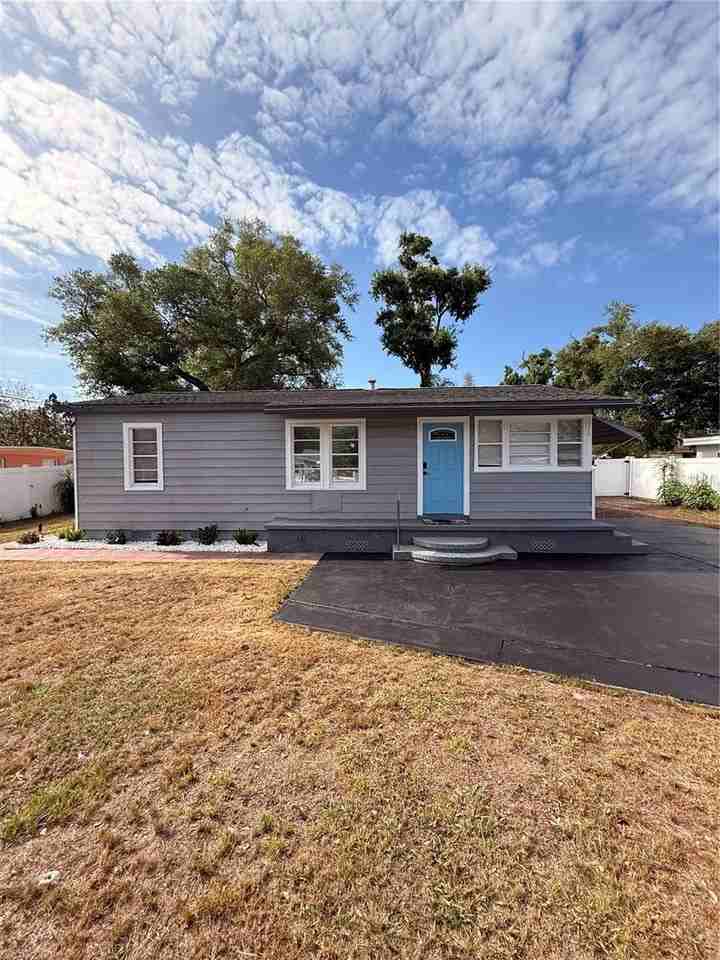 1510 W Powhatan Ave #1 - Photo 3 of 16