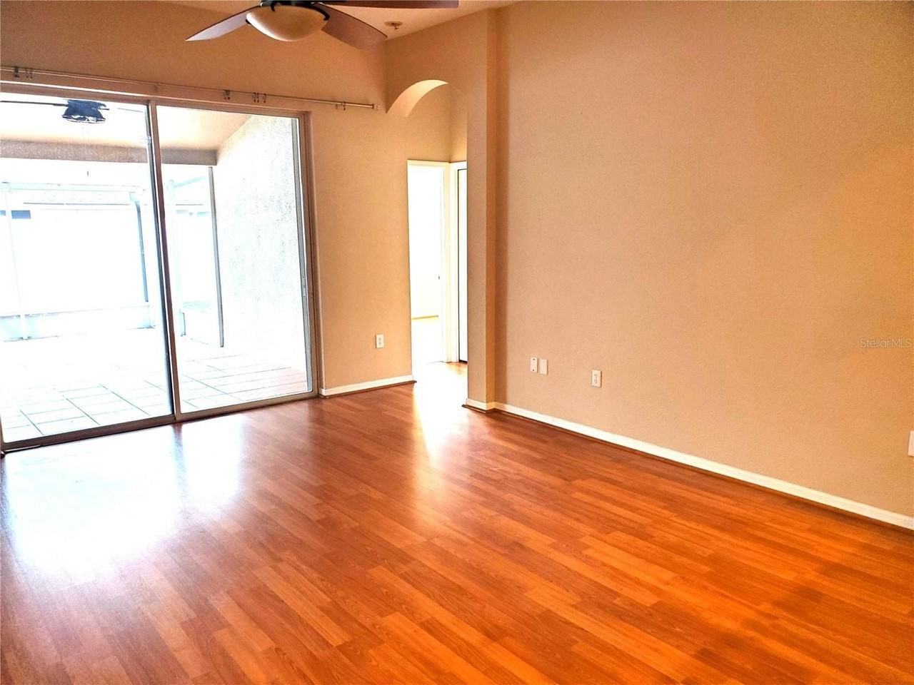 31354 Kirkshire Ct - Photo 3 of 18