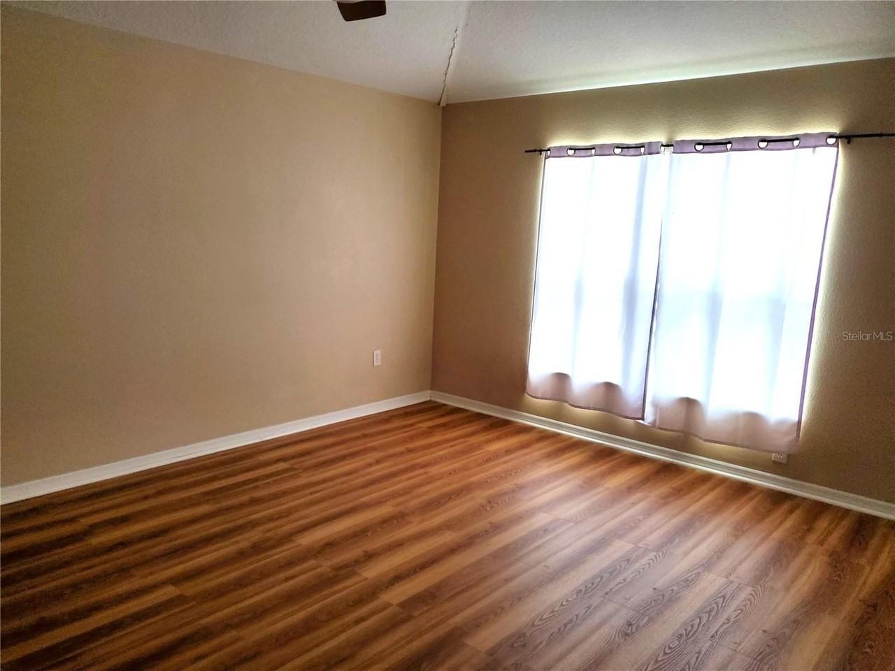 31354 Kirkshire Ct - Photo 4 of 18