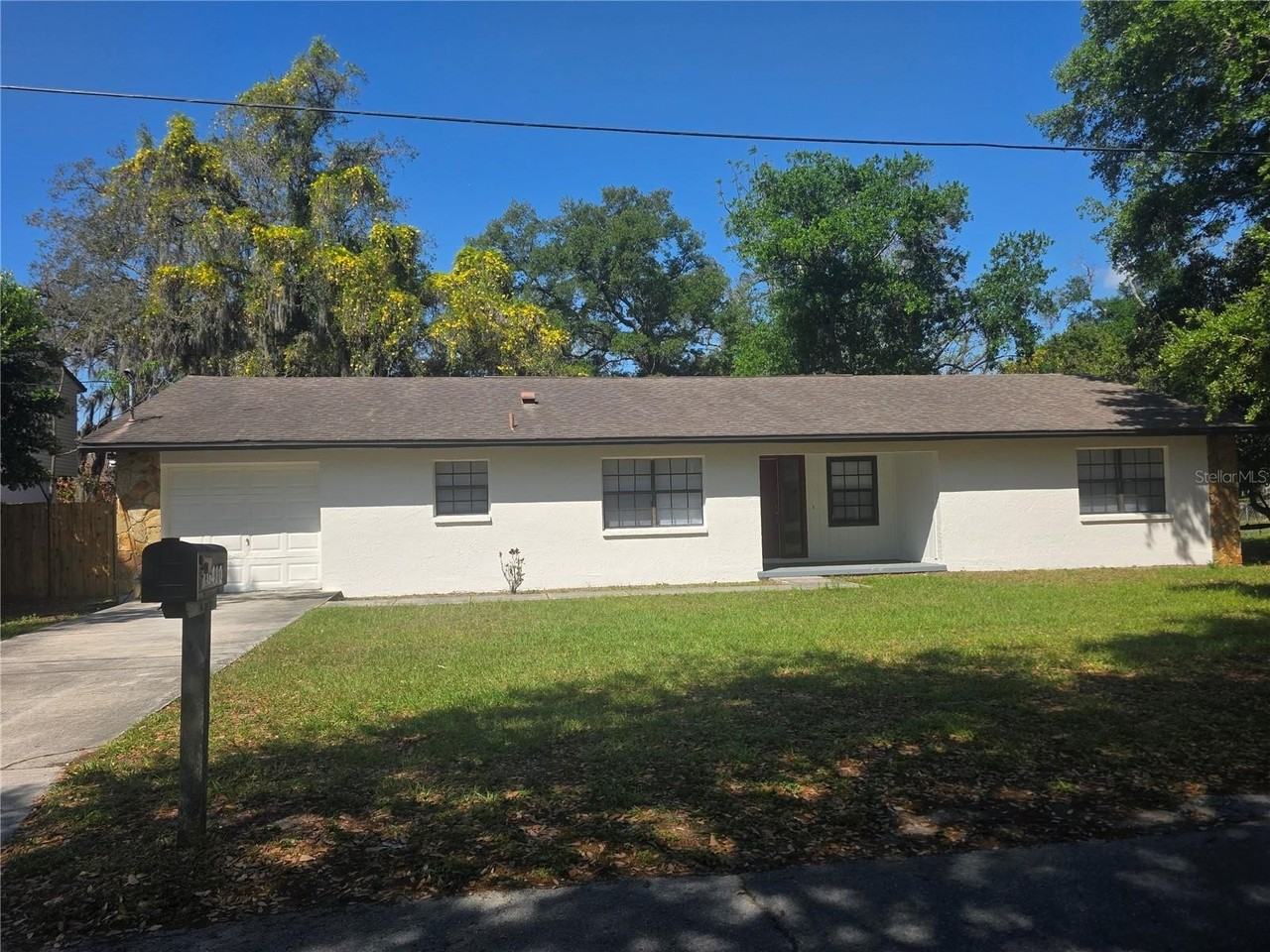 10410 N Ojus Dr - Photo 2 of 25