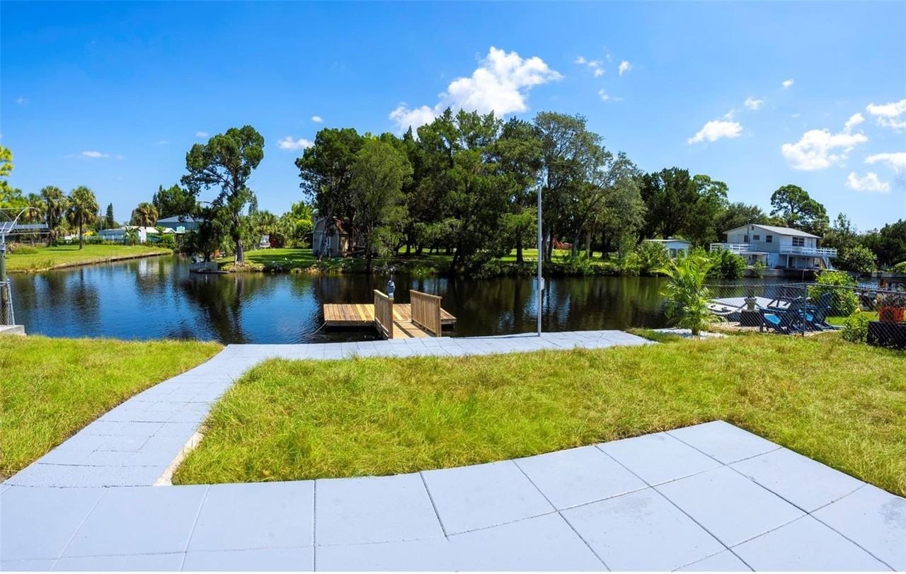 14820 Atlantic Ave - Photo 3 of 36