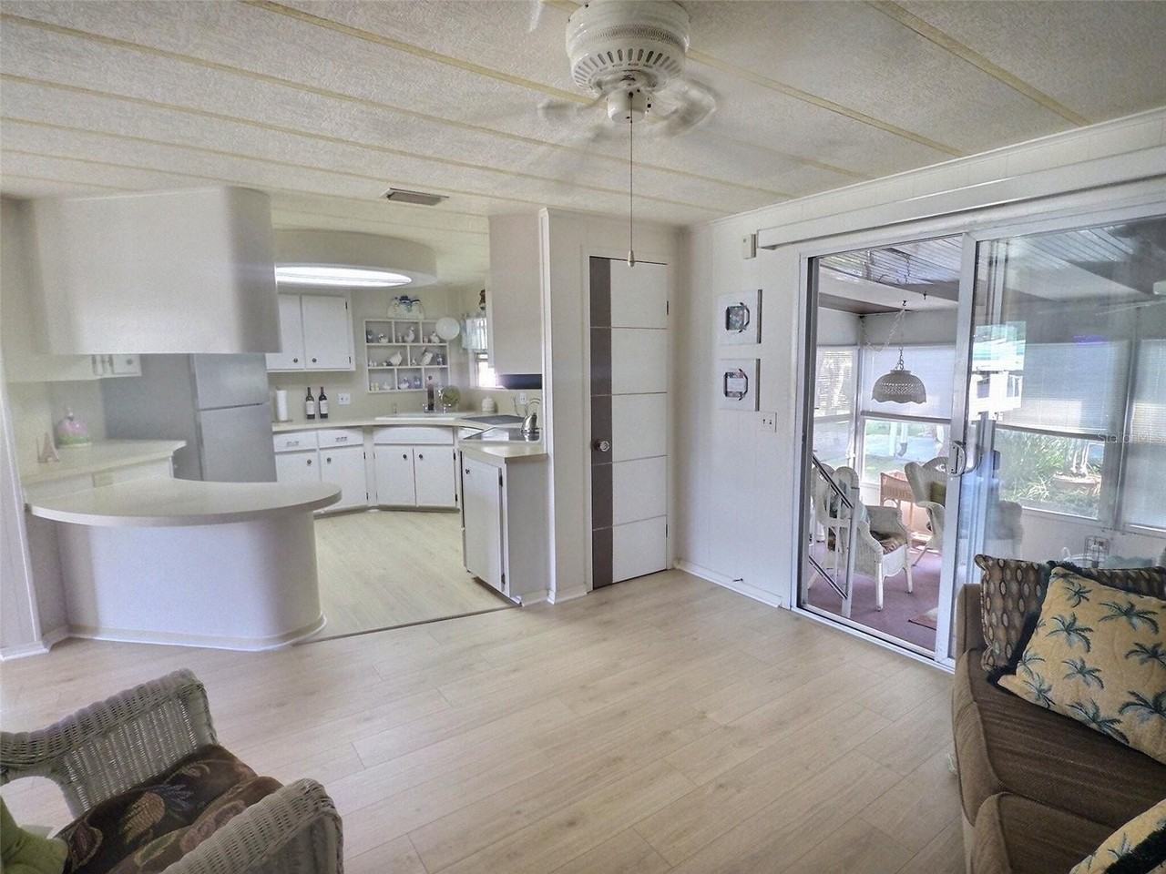 46 Palm Forest Dr - Photo 3 of 22