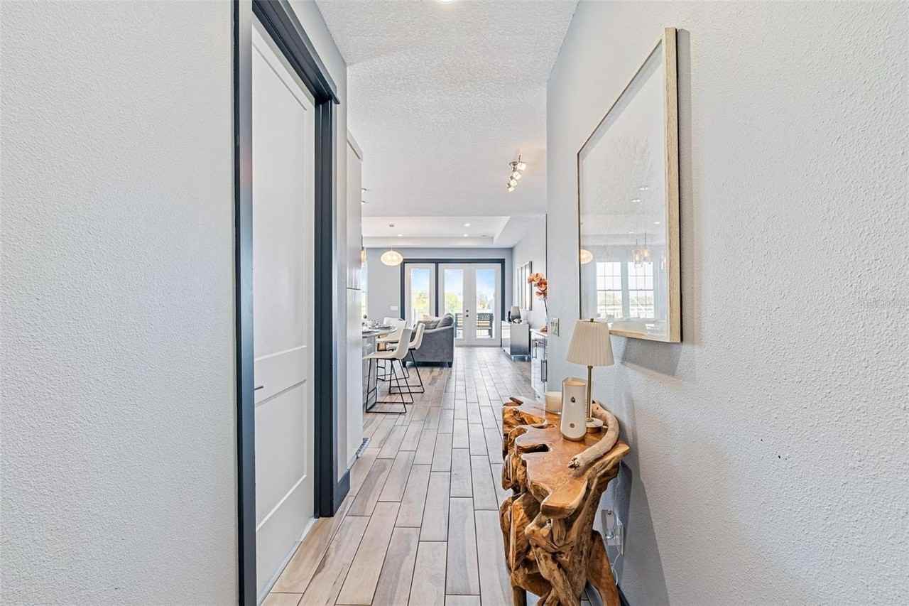 701 E 3rd Ave #PH - Photo 4 of 35