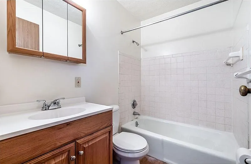 661 Kingsford Rd #661-2D - Photo 7 of 7