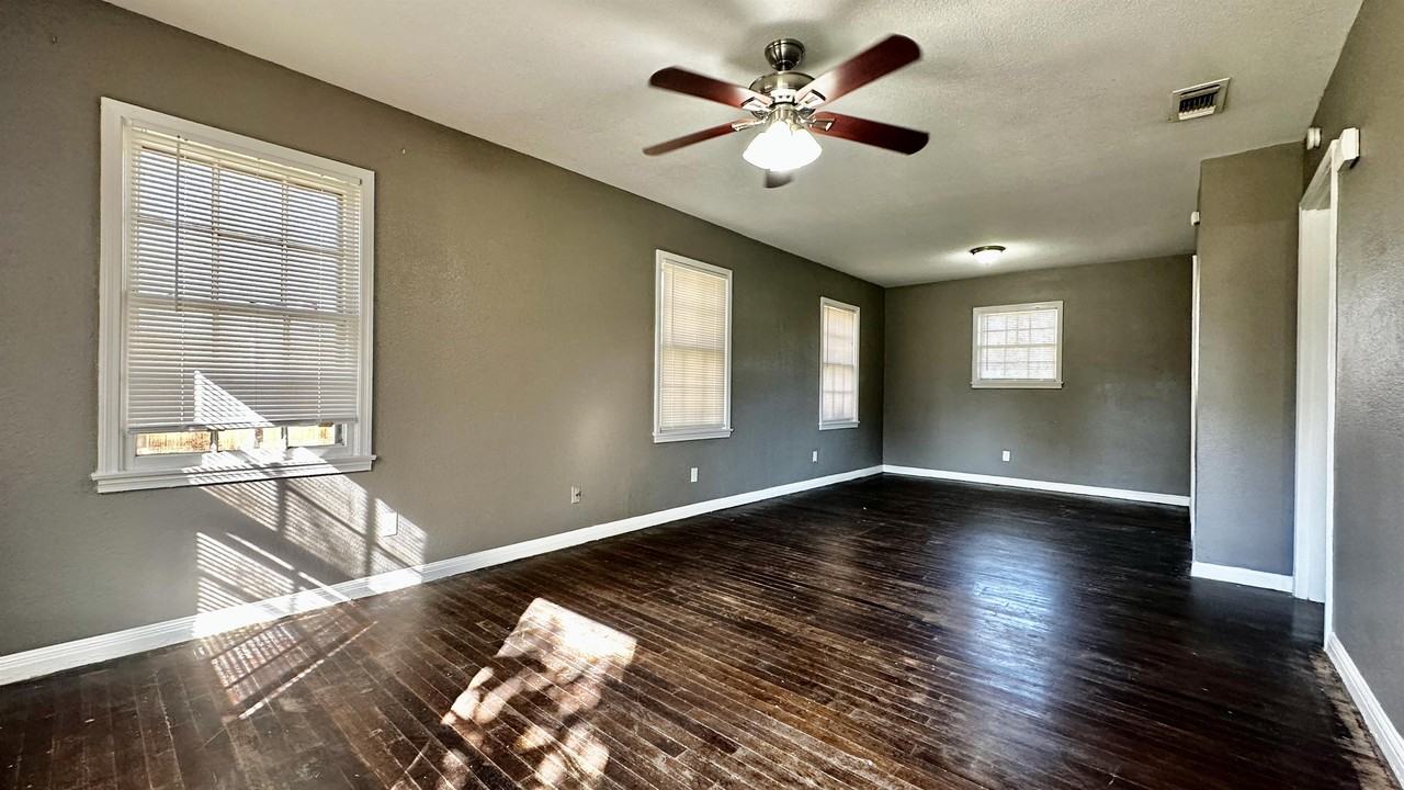 3414 27th St #1 - Photo 2 of 19