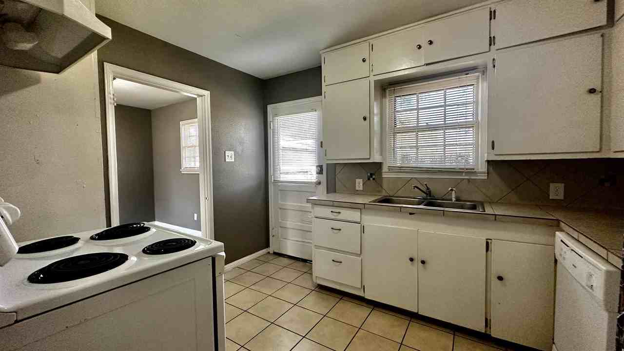 3414 27th St #1 - Photo 5 of 19