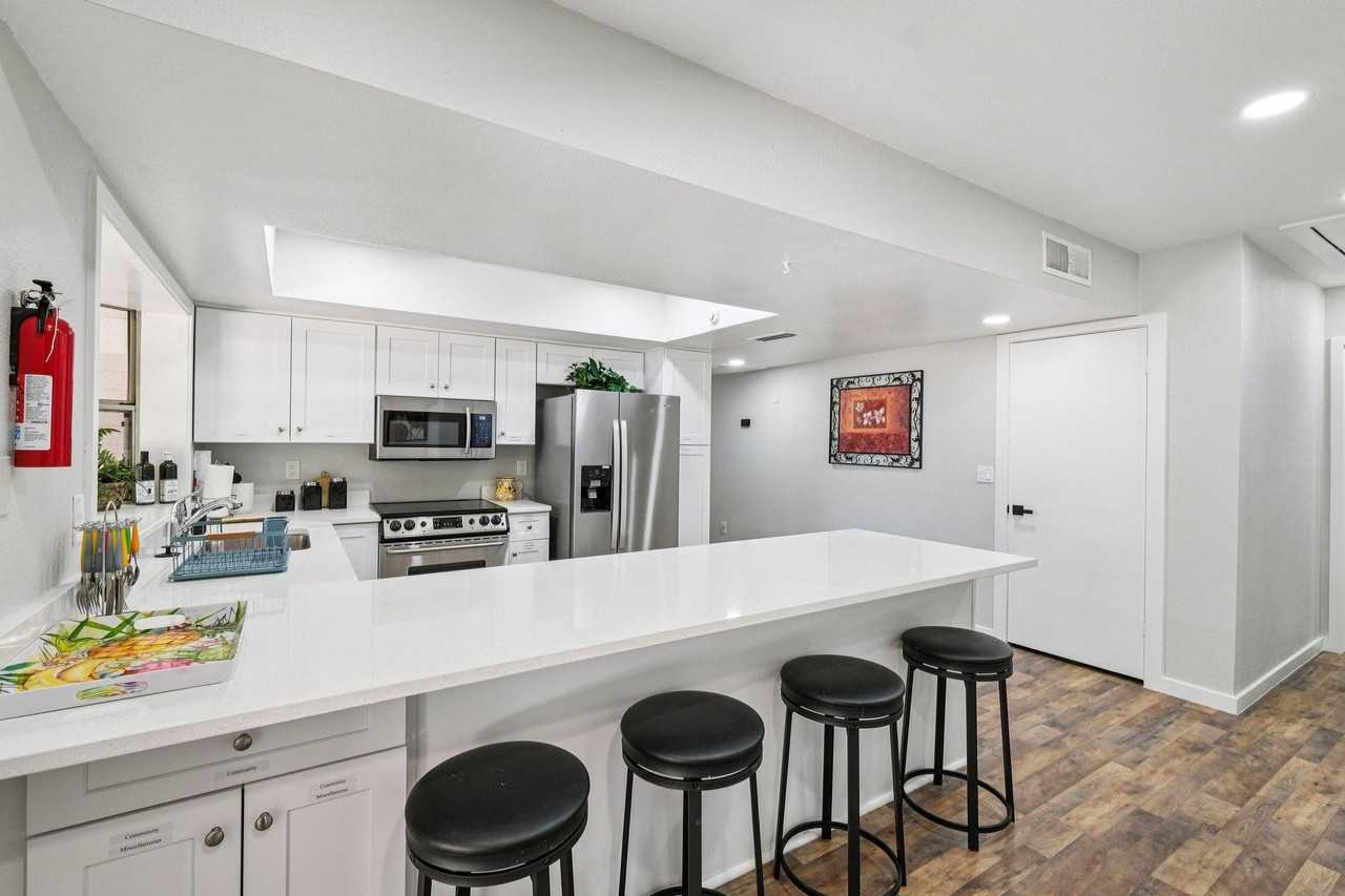 W Beryl Ave - Photo 4 of 15