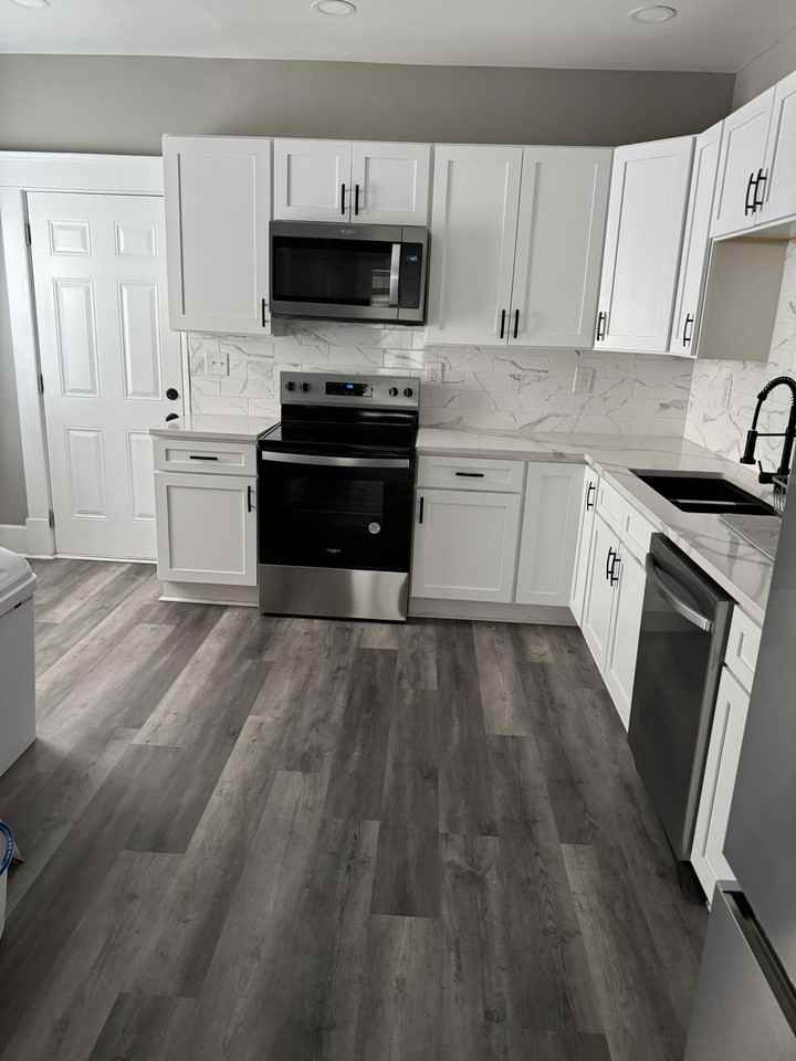 N Oakland Ave - Photo 4 of 26