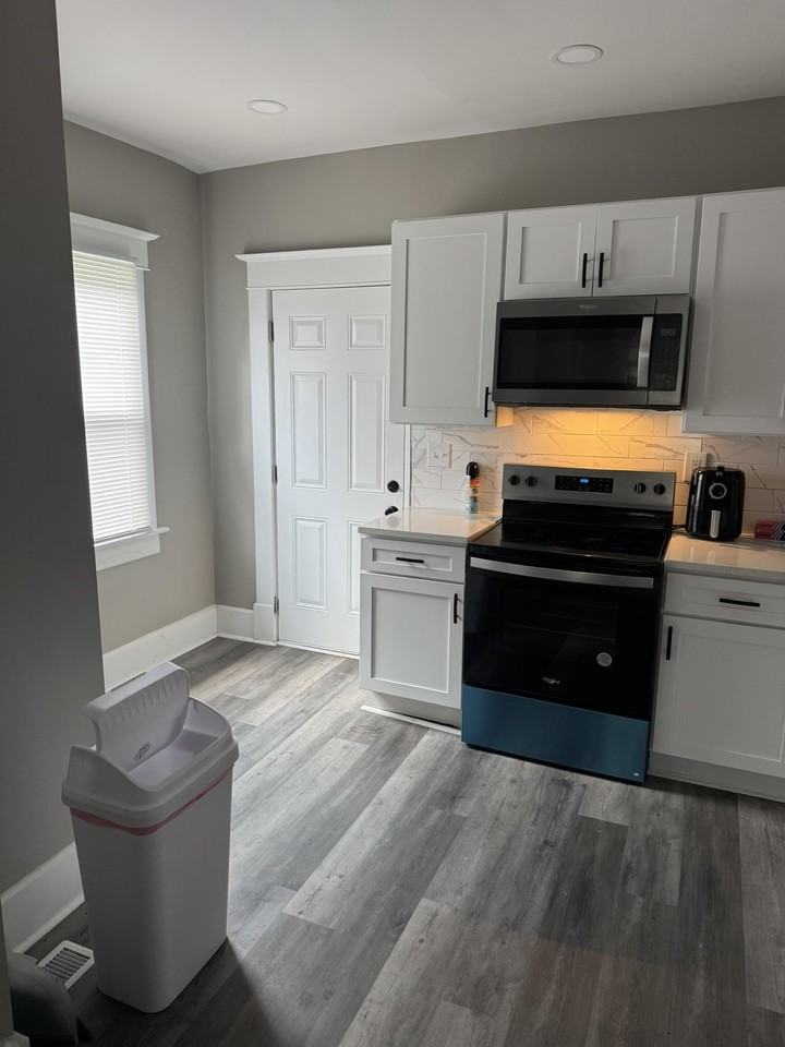 N Oakland Ave - Photo 7 of 26