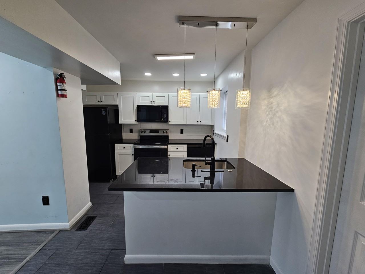 E Jeffrey St - Photo 2 of 19