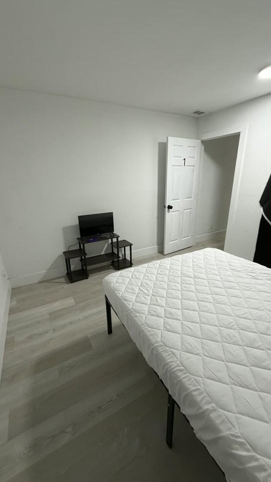 E Idell St - Photo 3 of 9