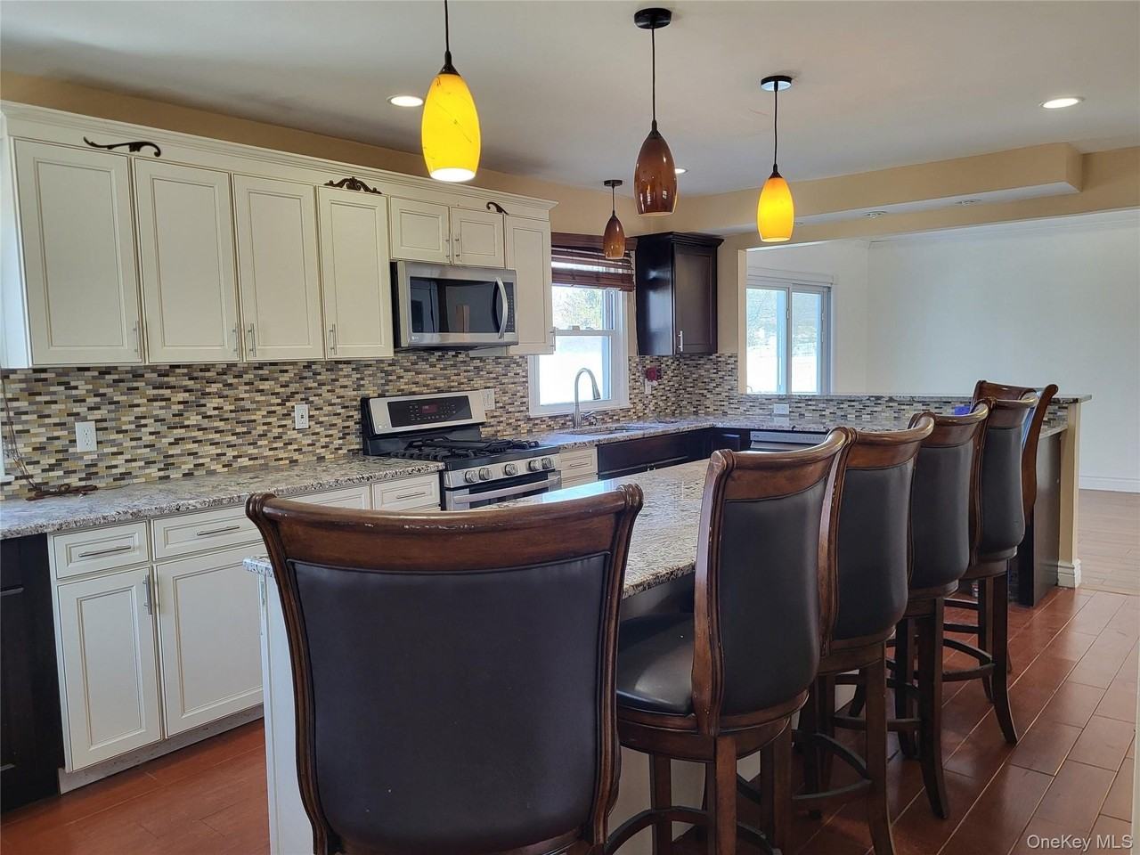 20 Scott Dr - Photo 7 of 38