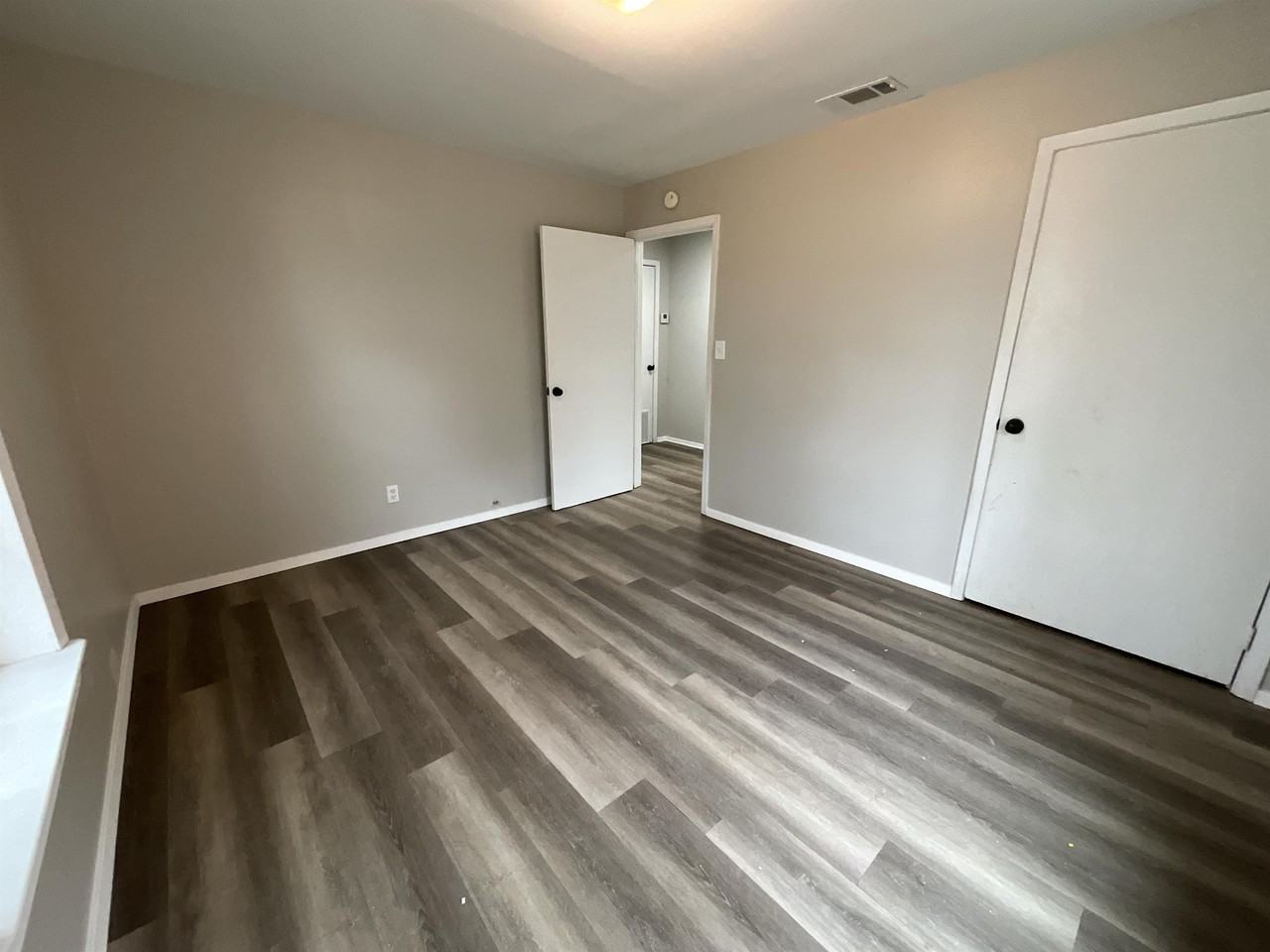 405 Beard St #1 - Photo 6 of 25