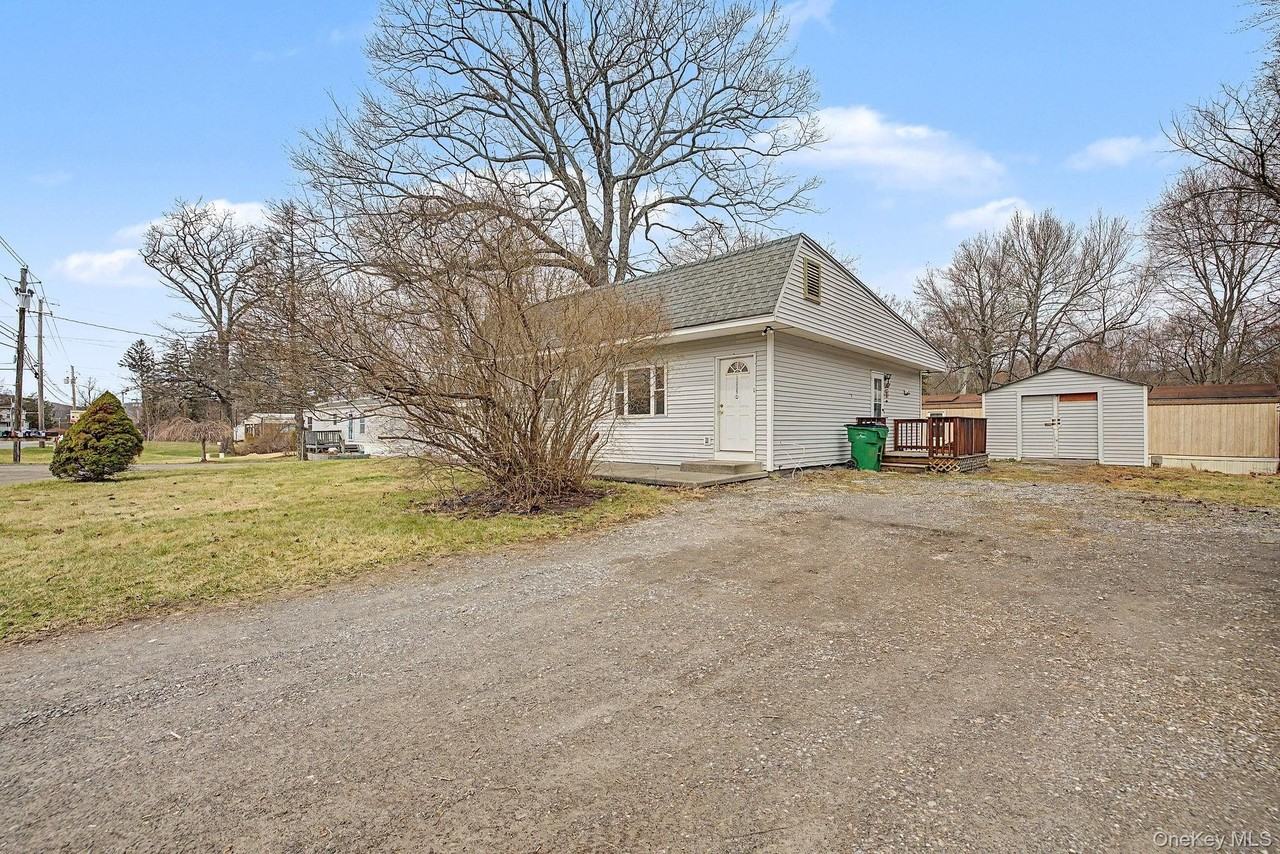 2585 Route 55 - Photo 3 of 39