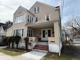 featured image of 11 Knapp Ave Apt 2 #Apt 2