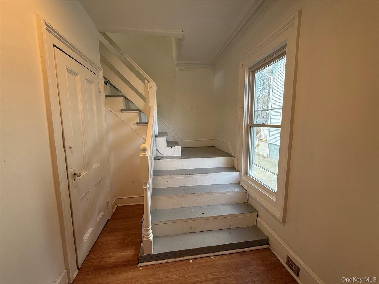 11 Knapp Ave Apt 2 - Photo 2 of 14