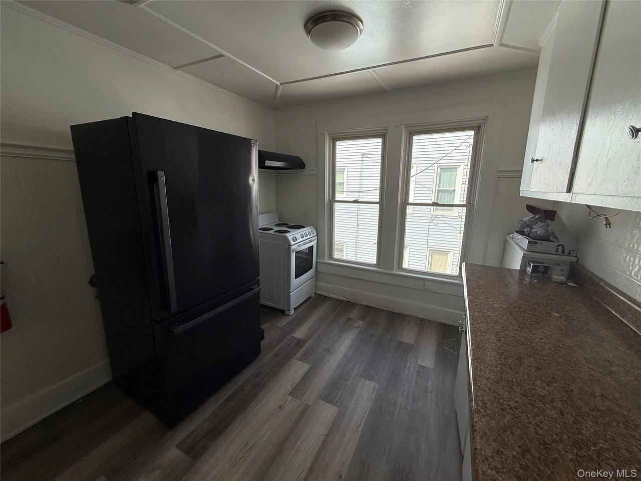 11 Knapp Ave Apt 2 - Photo 6 of 14