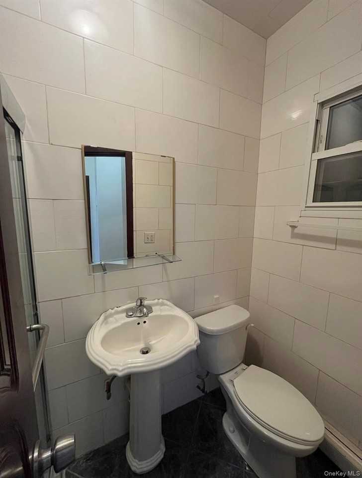 50 Main St Apt 3r - Photo 2 of 21