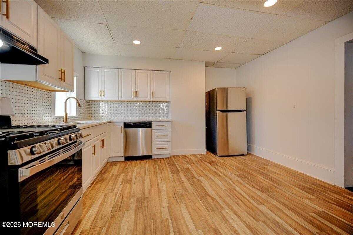 14 Main St #12 - Photo 5 of 19