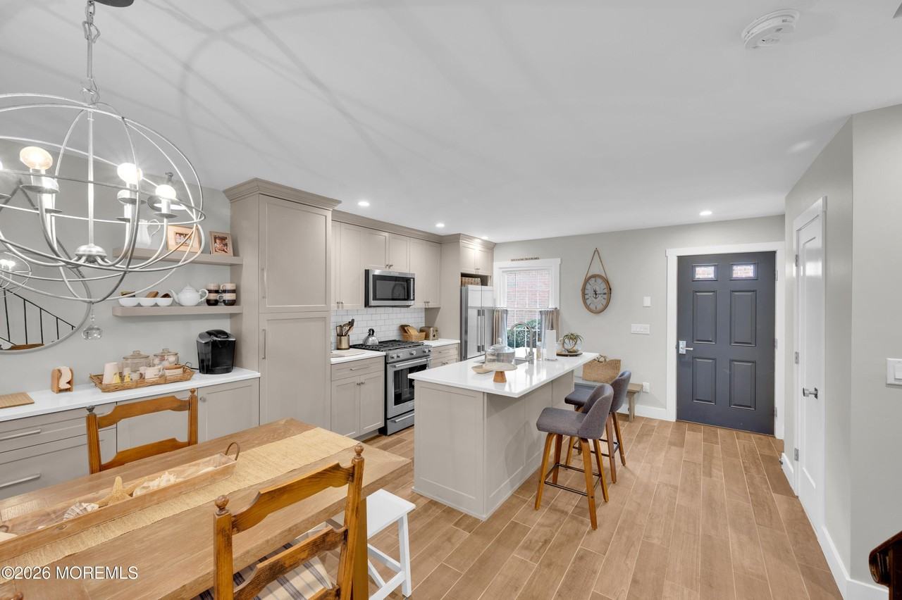 51 Wyckham Rd - Photo 4 of 35