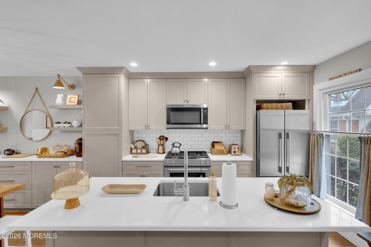 51 Wyckham Rd - Photo 6 of 35