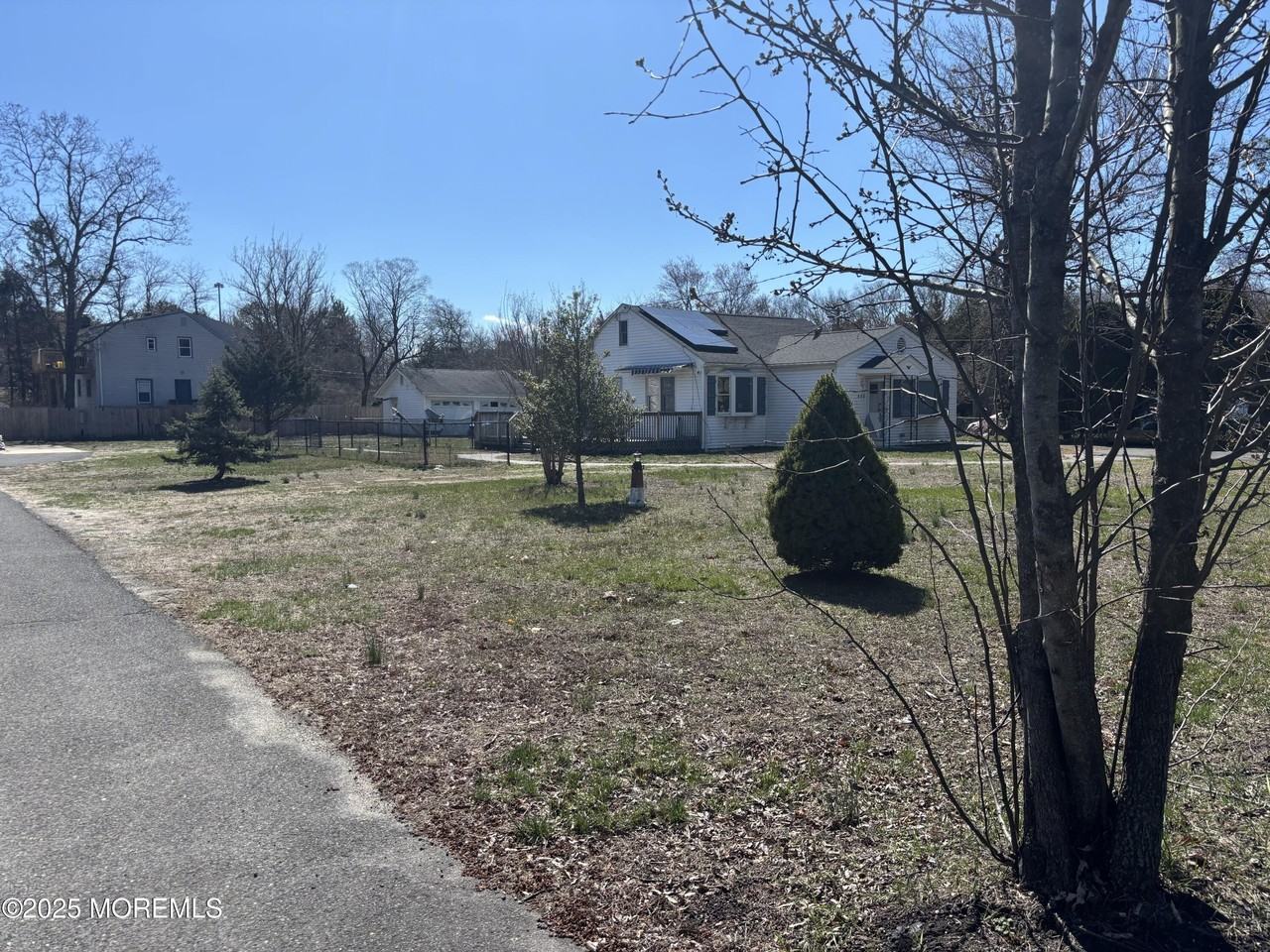 633 Hulses Corner Rd - Photo 2 of 11