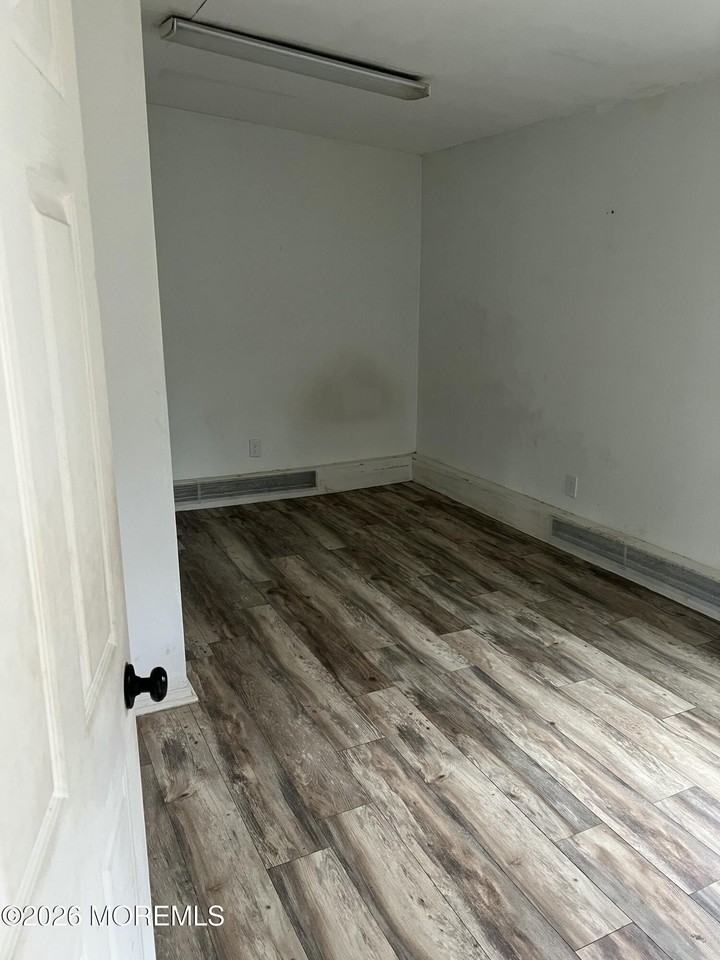 919 Lakewood Farmingdale Rd Unit 1 - Photo 3 of 9