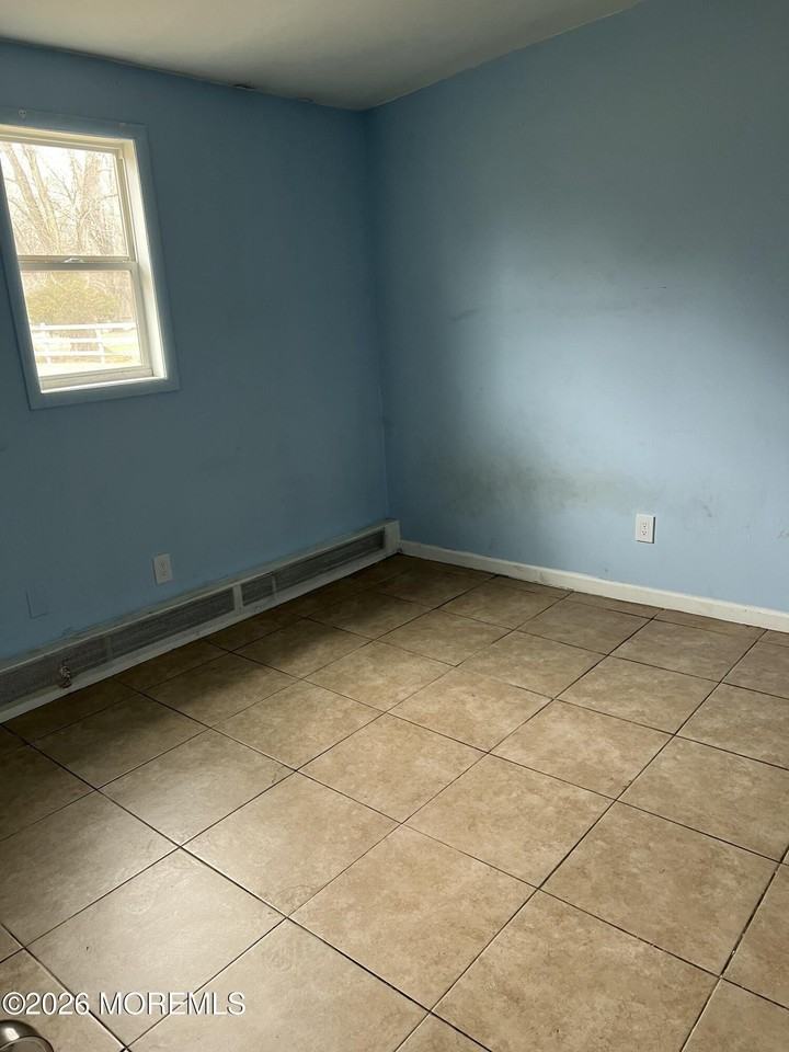 919 Lakewood Farmingdale Rd Unit 1 - Photo 6 of 9