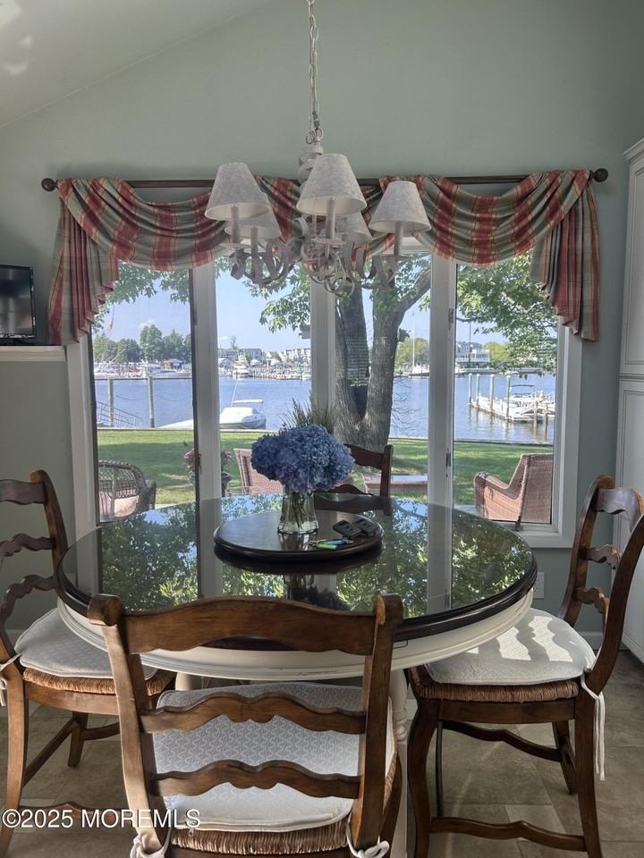 12 Lori Rd - Photo 5 of 13