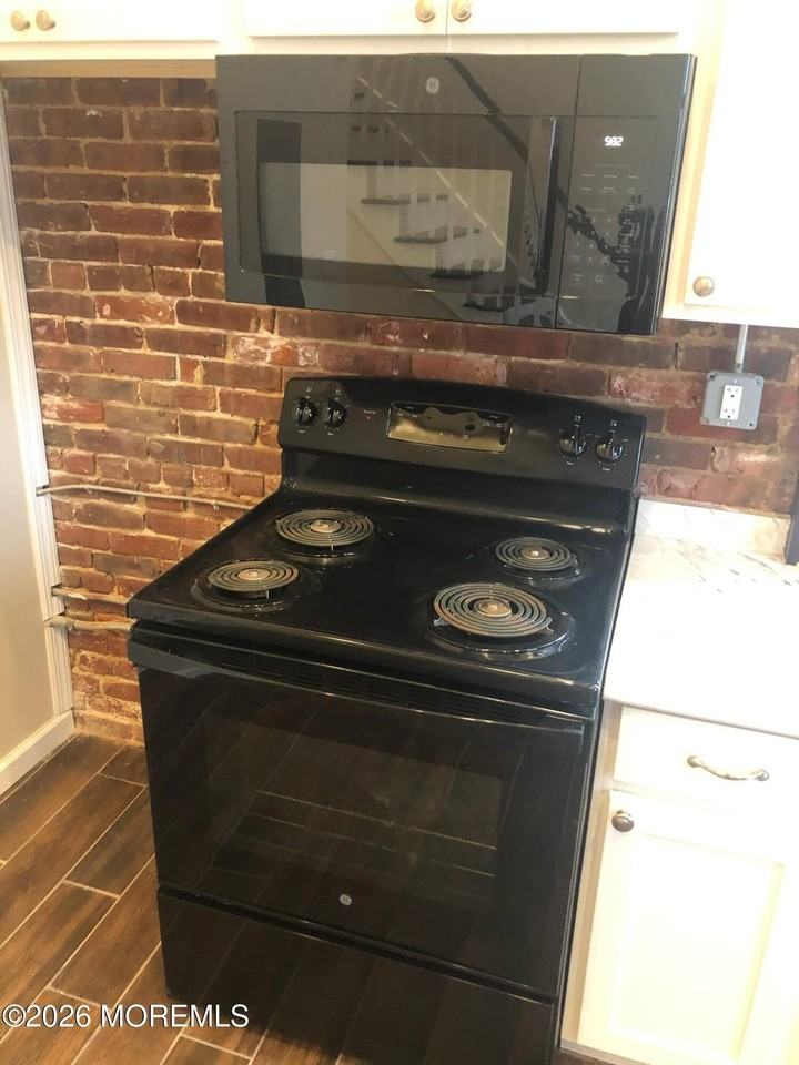 36 W Front St Ste D - Photo 3 of 7