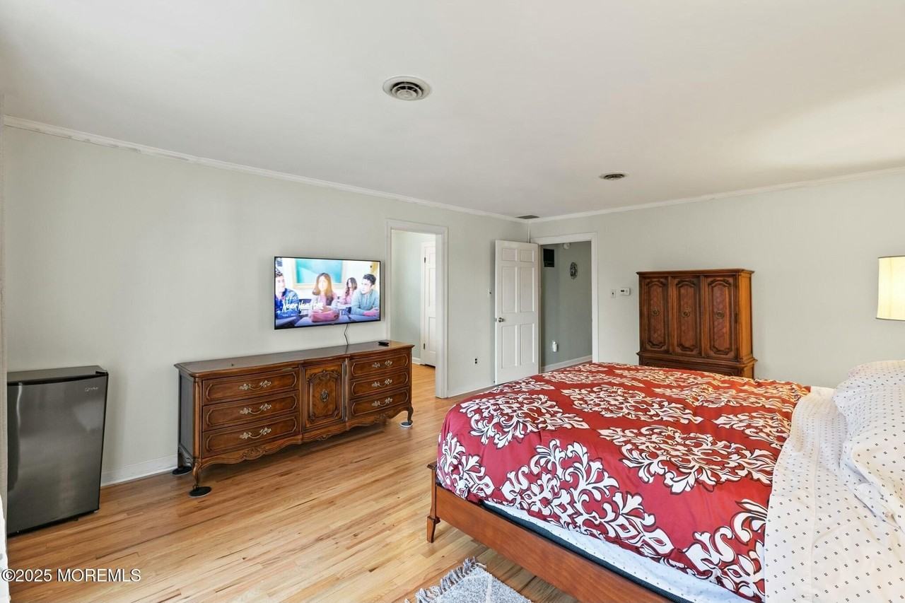 399 Golfview Dr - Photo 5 of 29