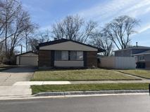319 Gentry St - Photo 1 of 1