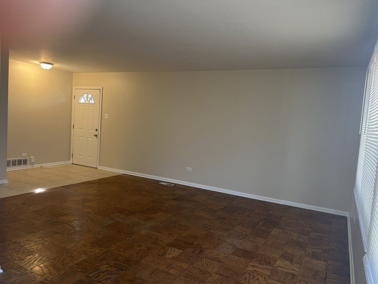 319 Gentry St - Photo 2 of 11