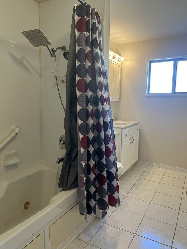 319 Gentry St - Photo 6 of 11