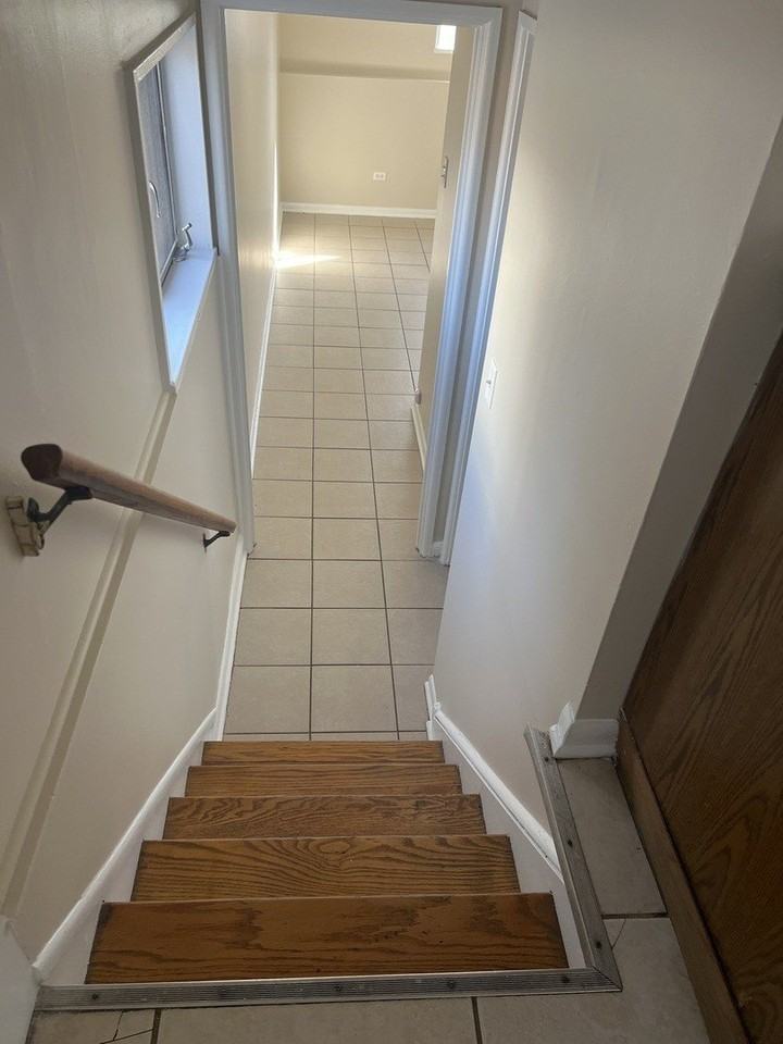 319 Gentry St - Photo 7 of 11