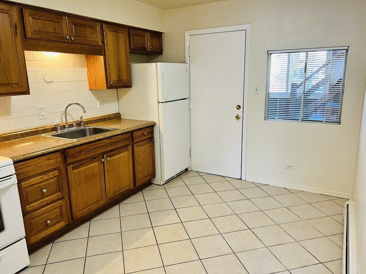 10376 Michael Todd Ter Unit G - Photo 5 of 10