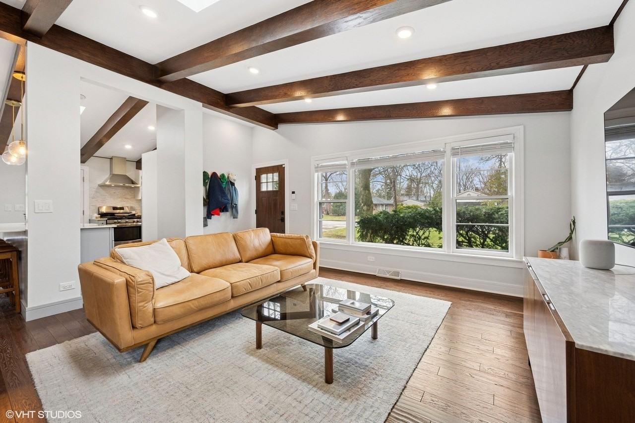 1181 Sherwood Rd - Photo 2 of 21