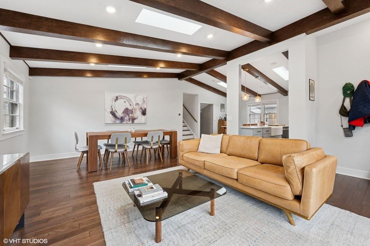 1181 Sherwood Rd - Photo 3 of 21