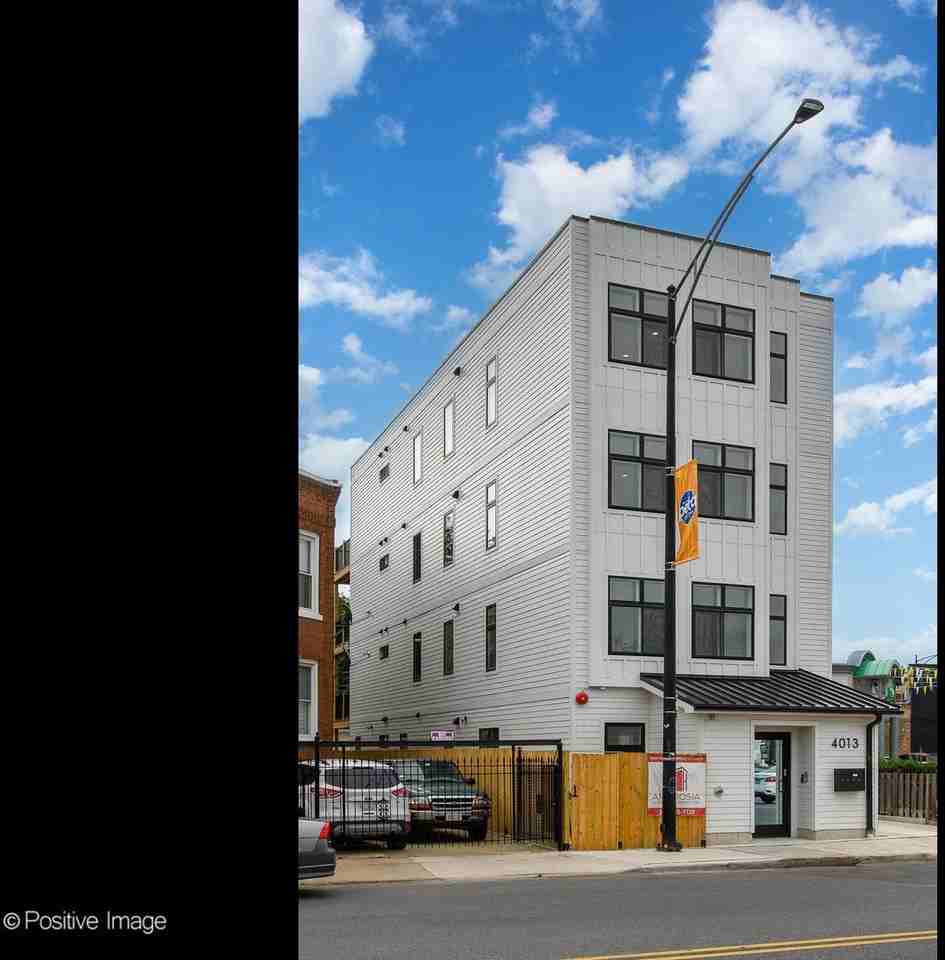 4013 N Pulaski Rd Apt 3 - Photo 2 of 23