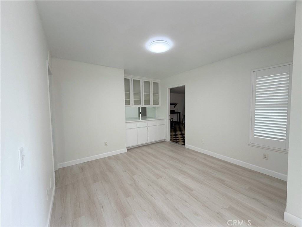 1620 S Cypress Ave - Photo 7 of 23