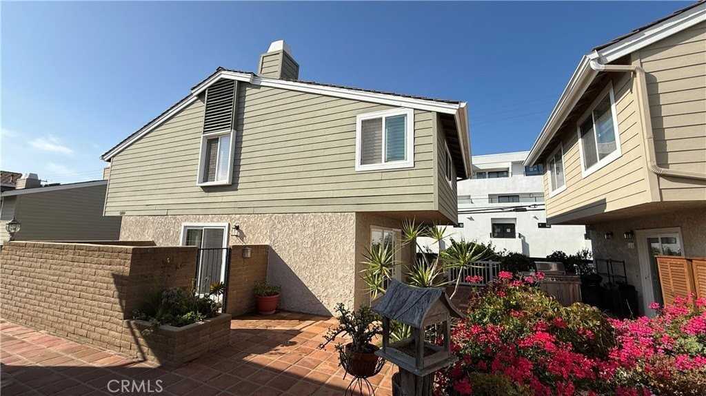 24711 Santa Clara Ave #7 - Photo 3 of 32